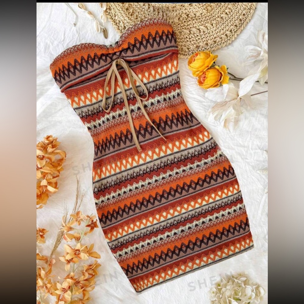 Women’s strapless knit mini dress